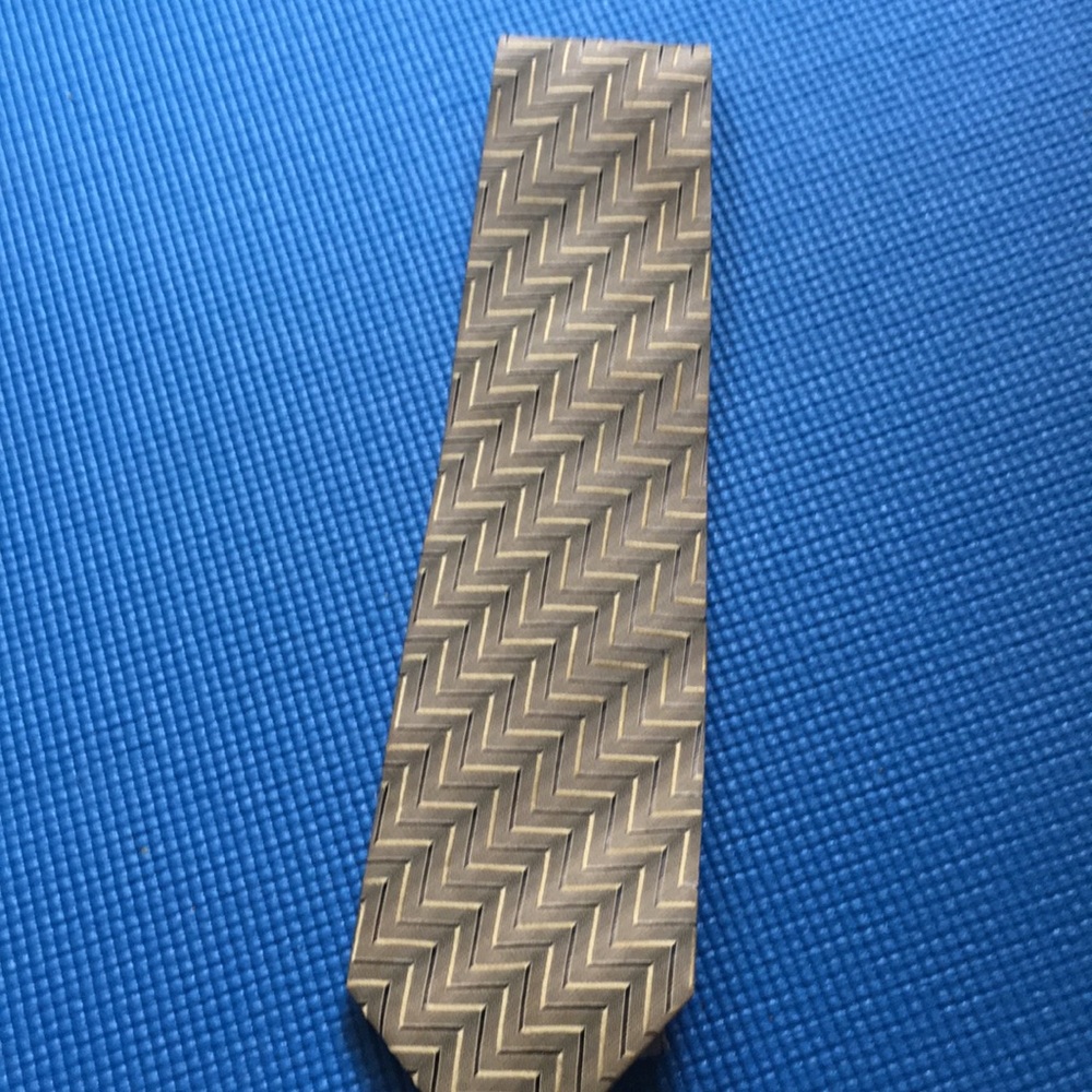 Silk tie